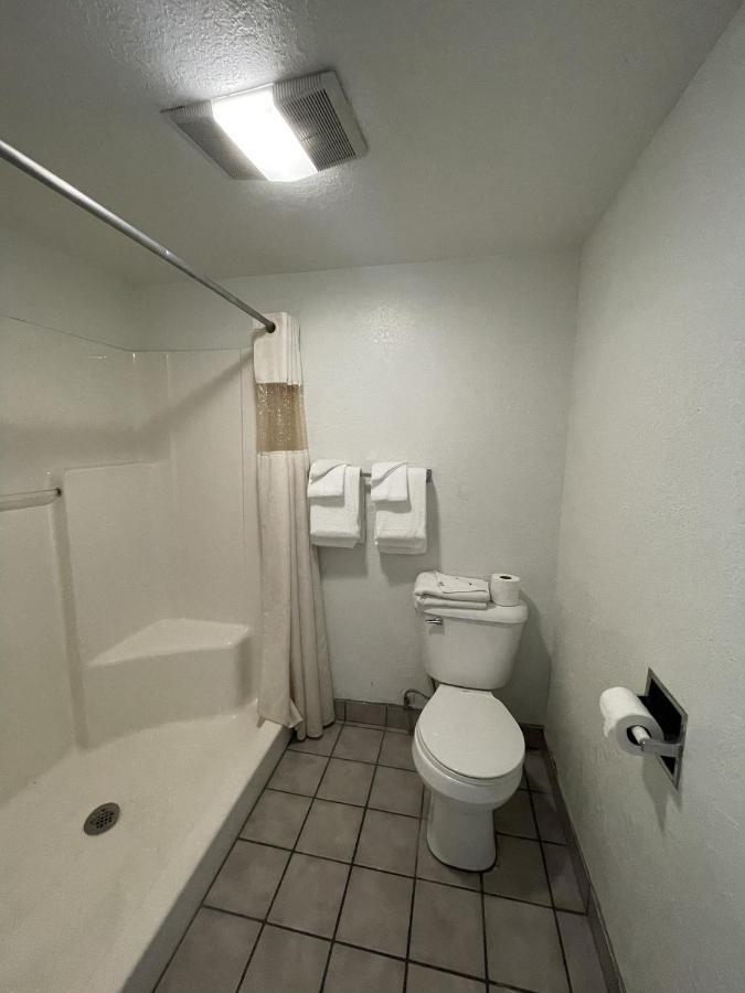 Travelodge By Wyndham Farmington Hwy 64 Esterno foto